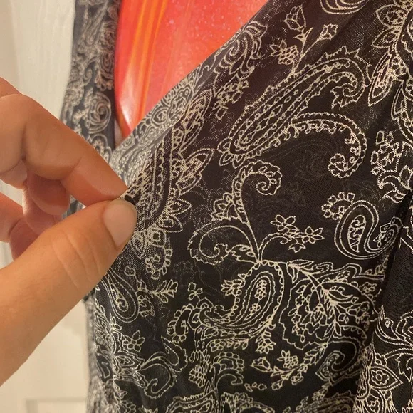 DR2 Long Sleeve V-Neck Peplum Top NWT - Picture 13 of 15